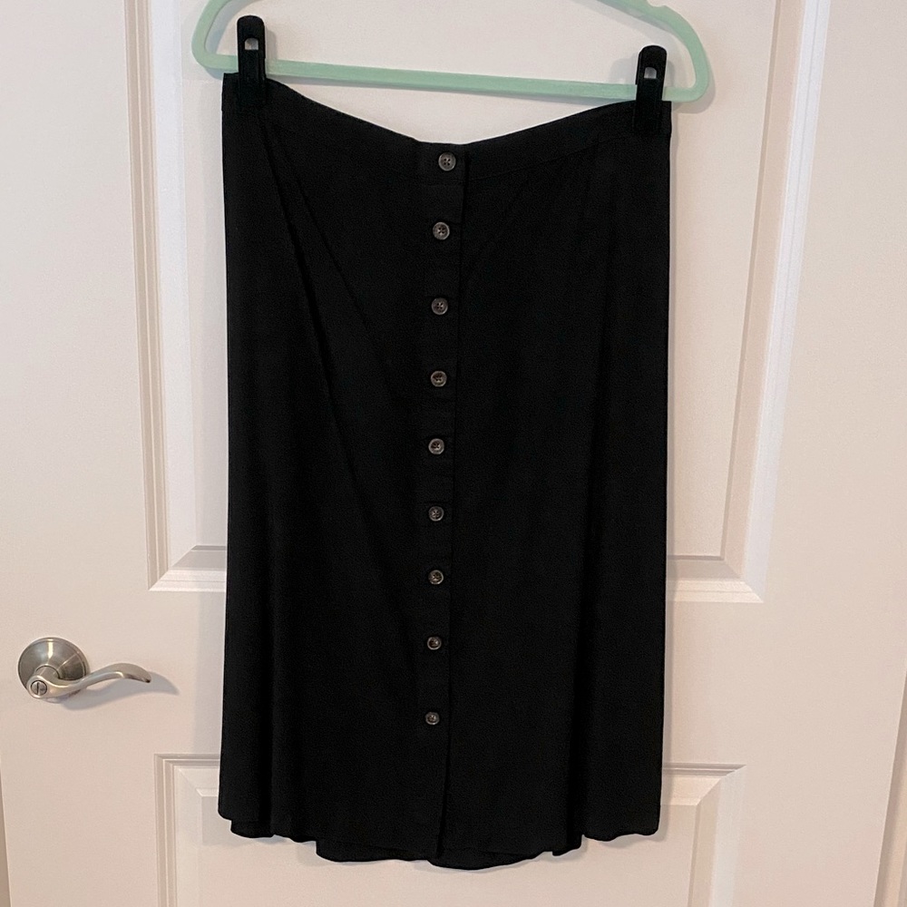 Black midi skirt